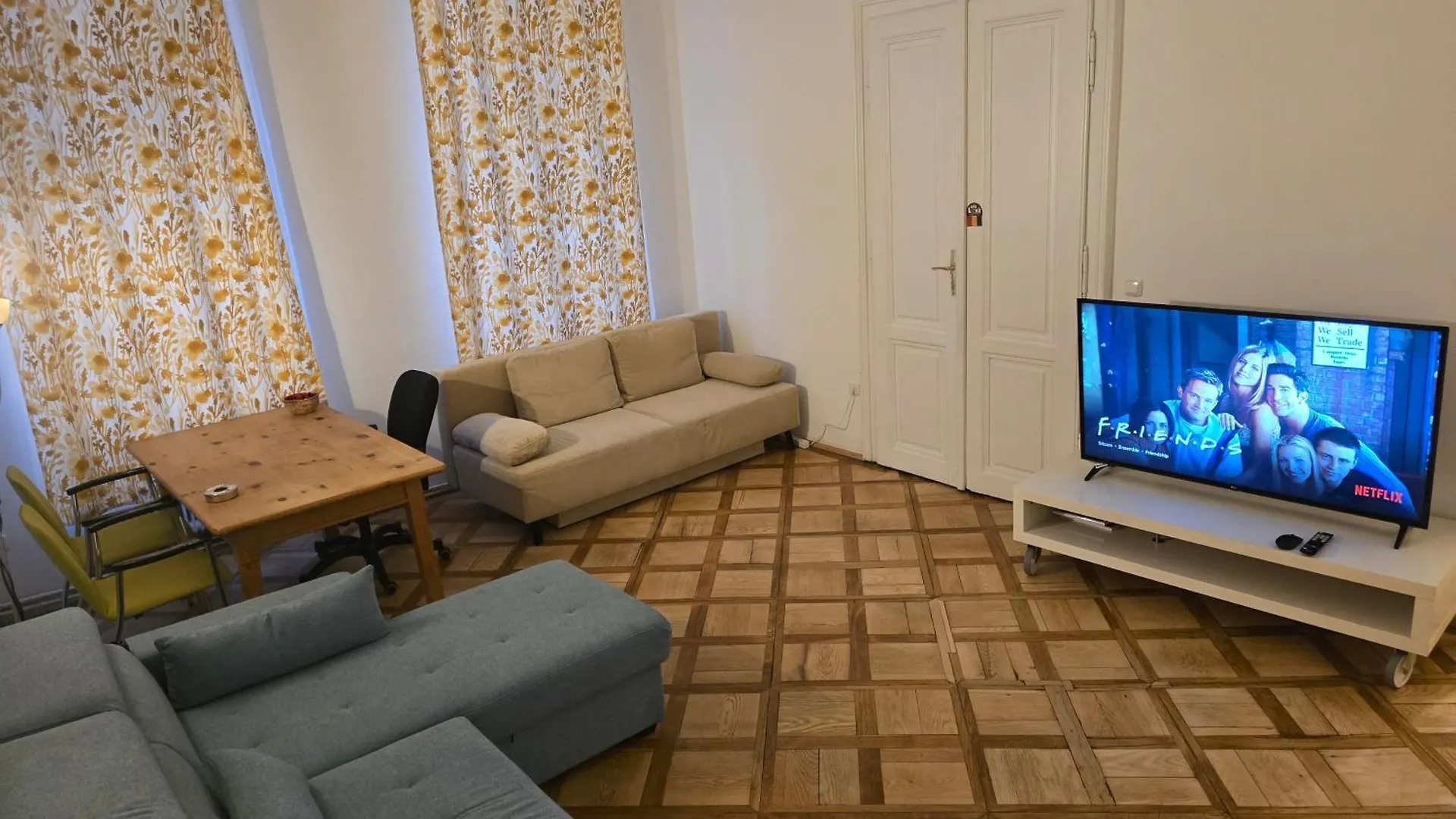 Central Large House Heart Of Vienna contacts